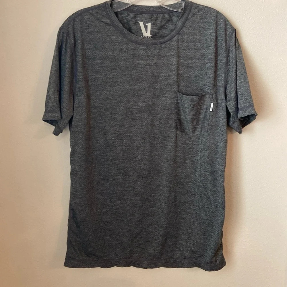 Vuori Men's Gray Performance Short Sleeve T-Shirt Pocket Tee